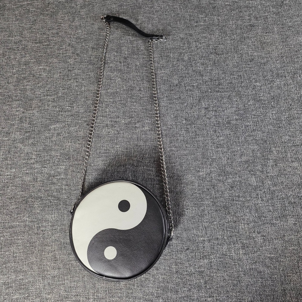 Hot Topic Yin Yang Round Crossbody Bag Black White Faux Leather Chain Strap
